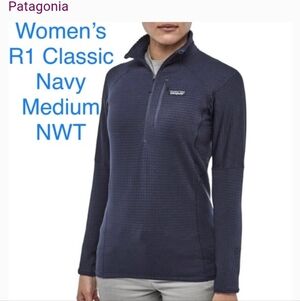 Patagonia Women's Navy R1 Classic Half-Zip Pullover